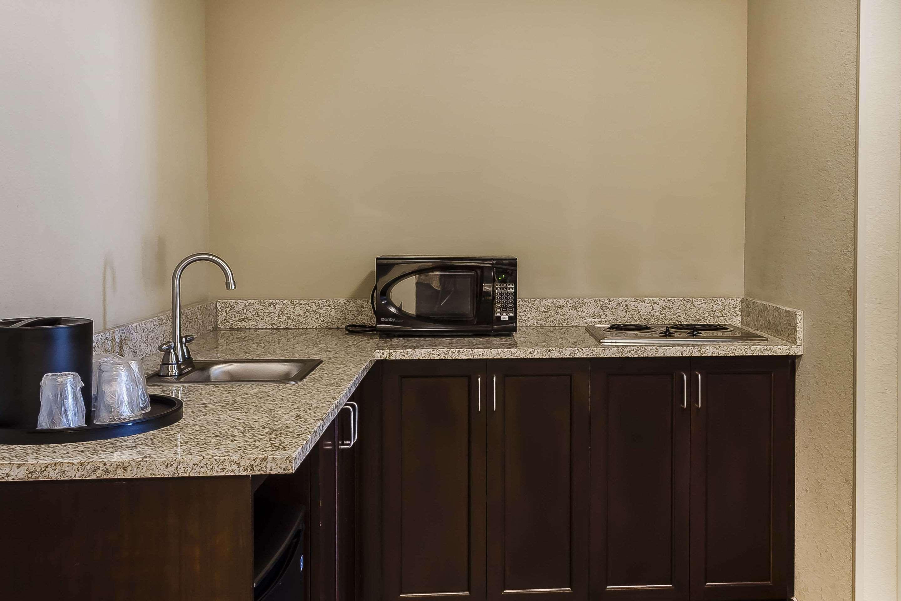 Comfort Inn & Suites Dothan East Екстериор снимка