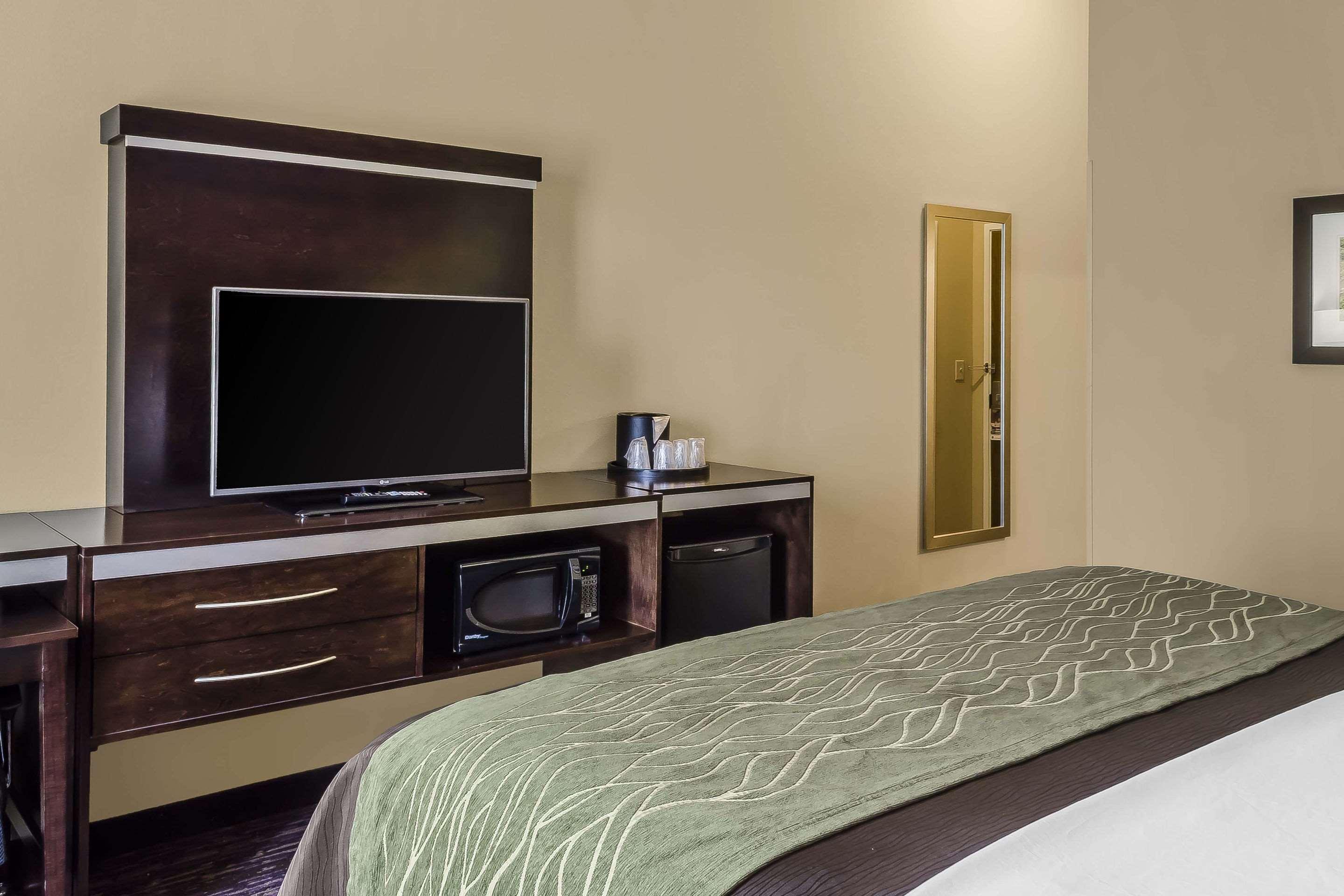 Comfort Inn & Suites Dothan East Екстериор снимка
