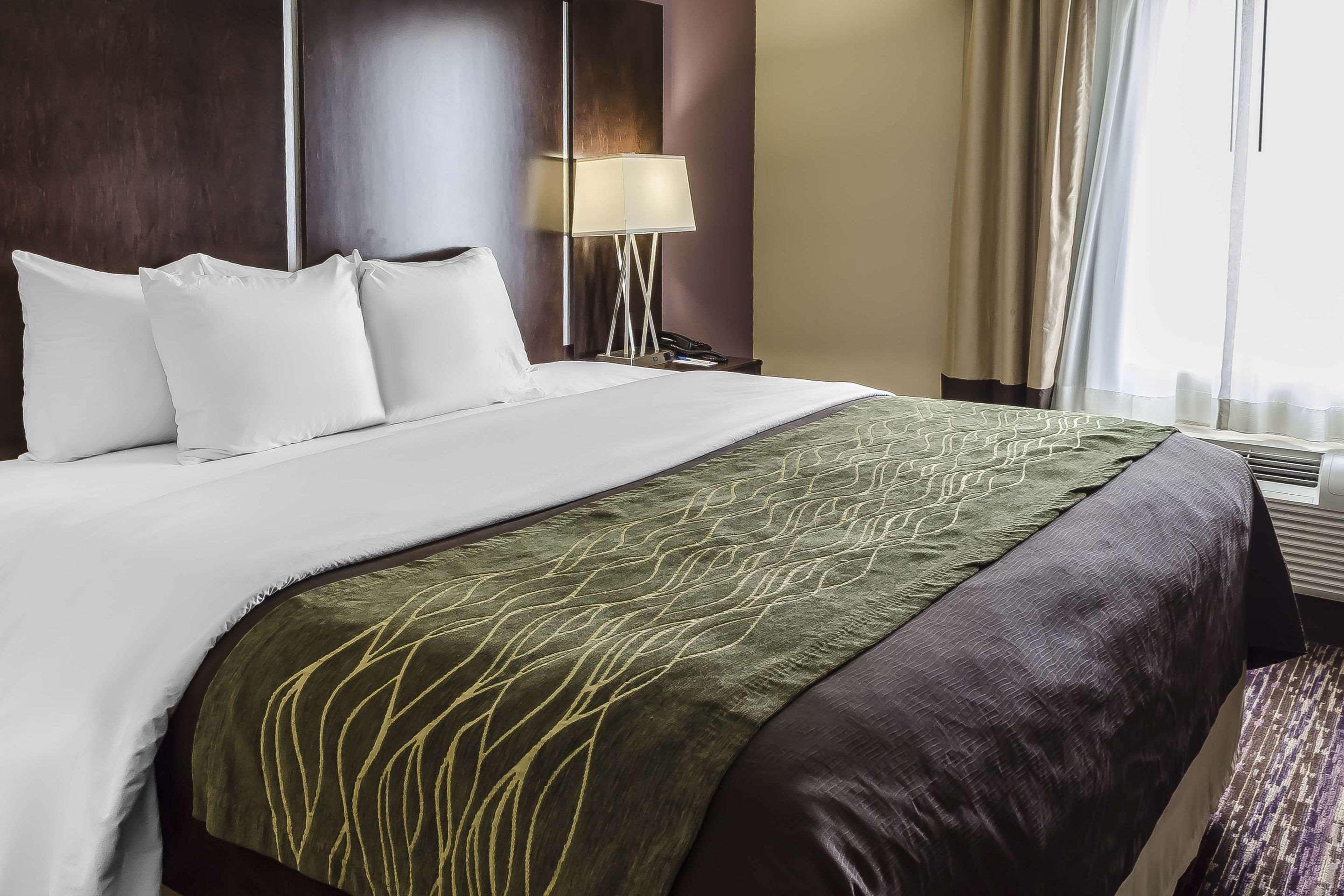 Comfort Inn & Suites Dothan East Екстериор снимка
