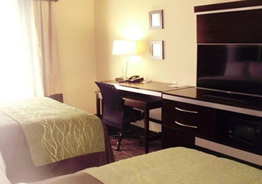 Comfort Inn & Suites Dothan East Екстериор снимка
