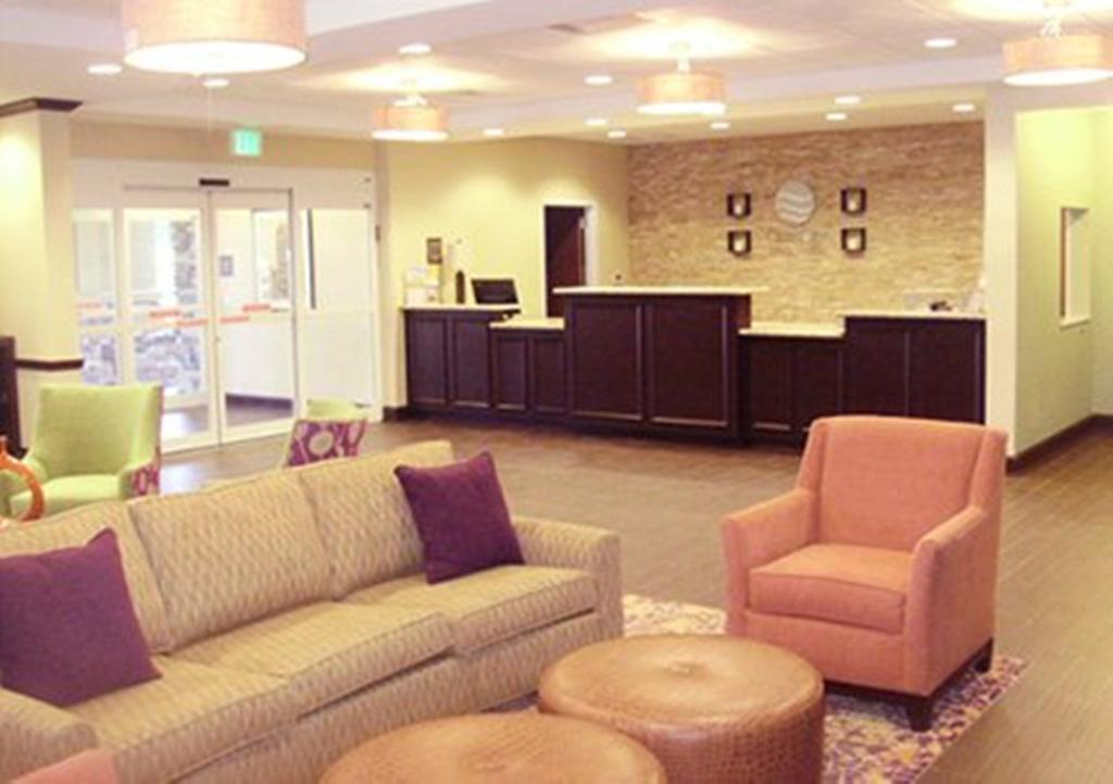 Comfort Inn & Suites Dothan East Екстериор снимка