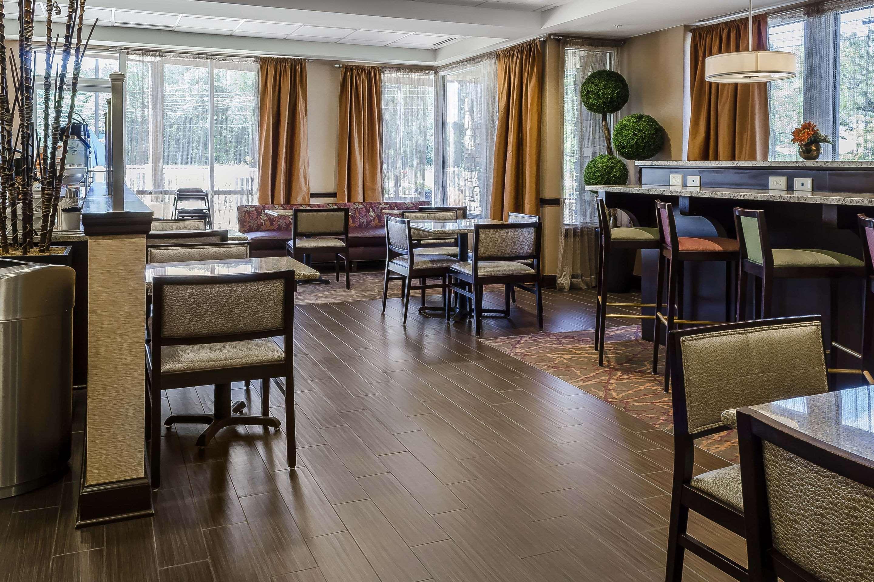 Comfort Inn & Suites Dothan East Екстериор снимка
