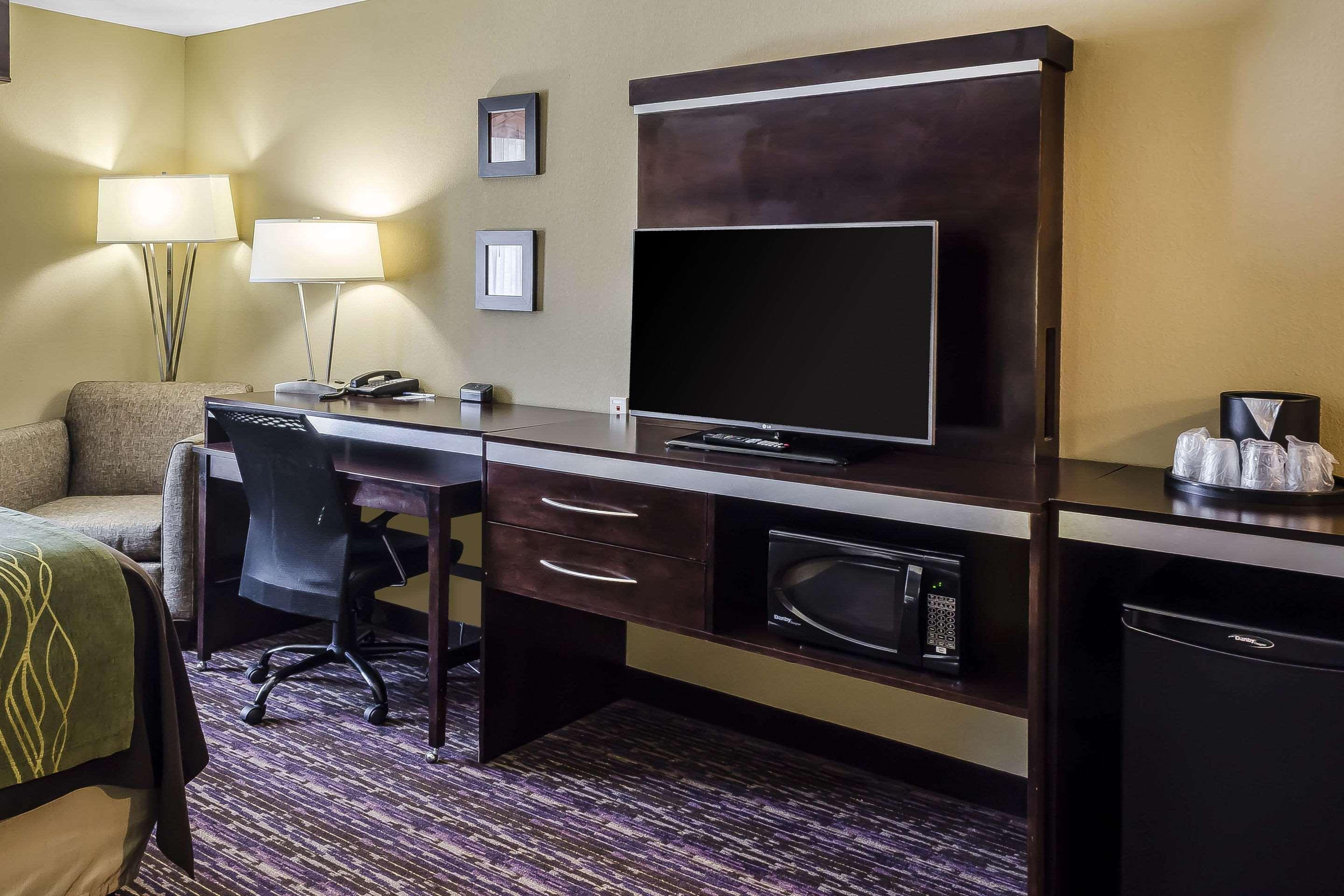 Comfort Inn & Suites Dothan East Екстериор снимка