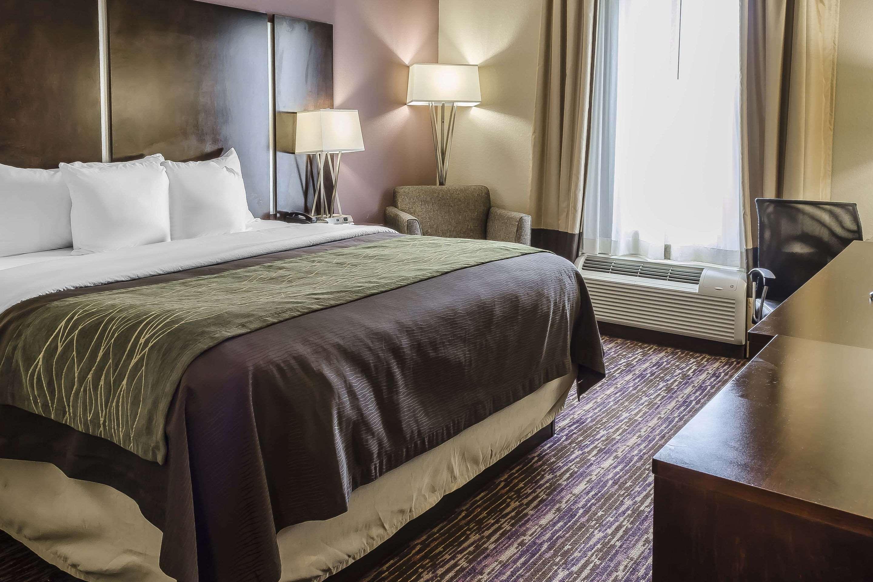 Comfort Inn & Suites Dothan East Екстериор снимка