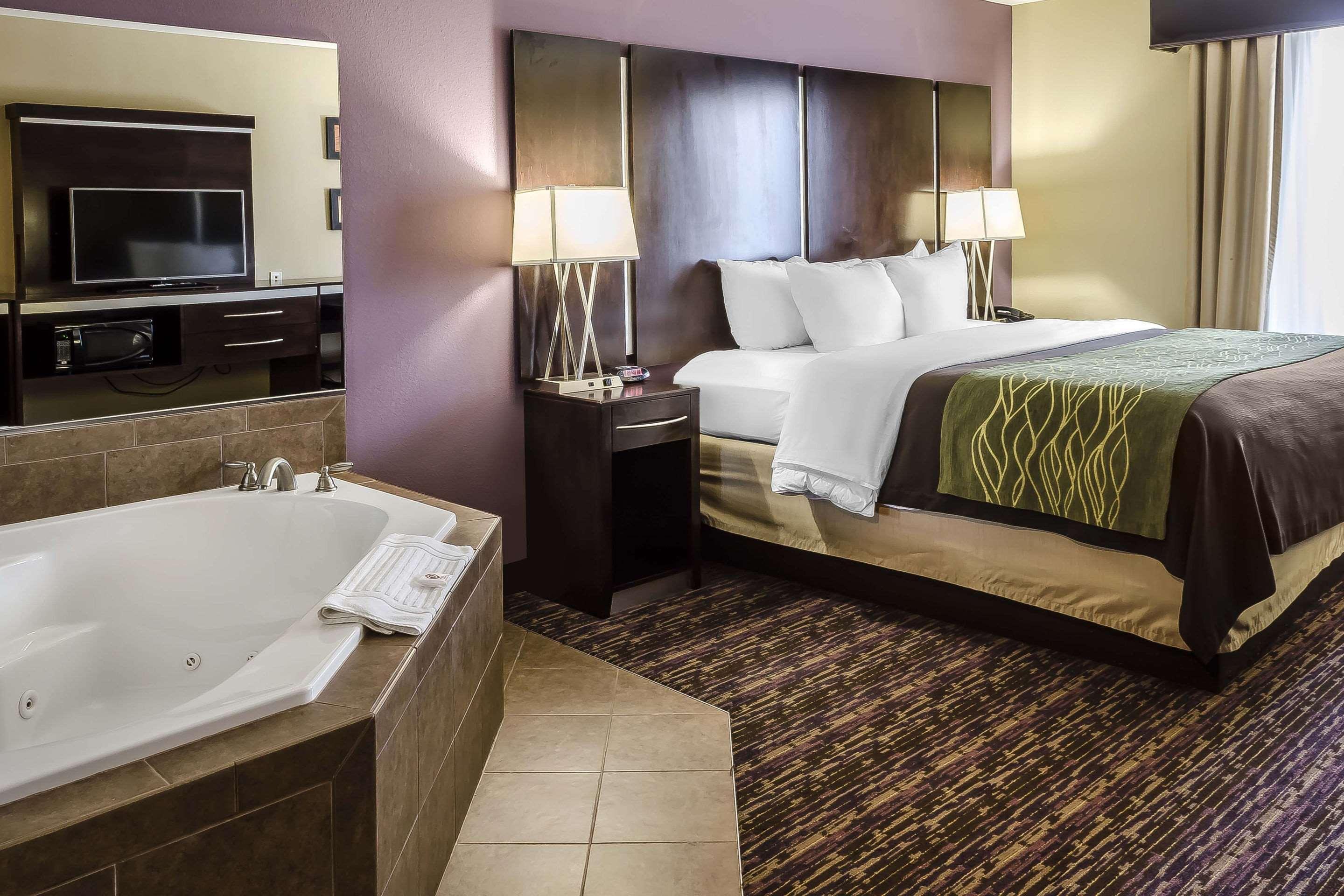 Comfort Inn & Suites Dothan East Екстериор снимка