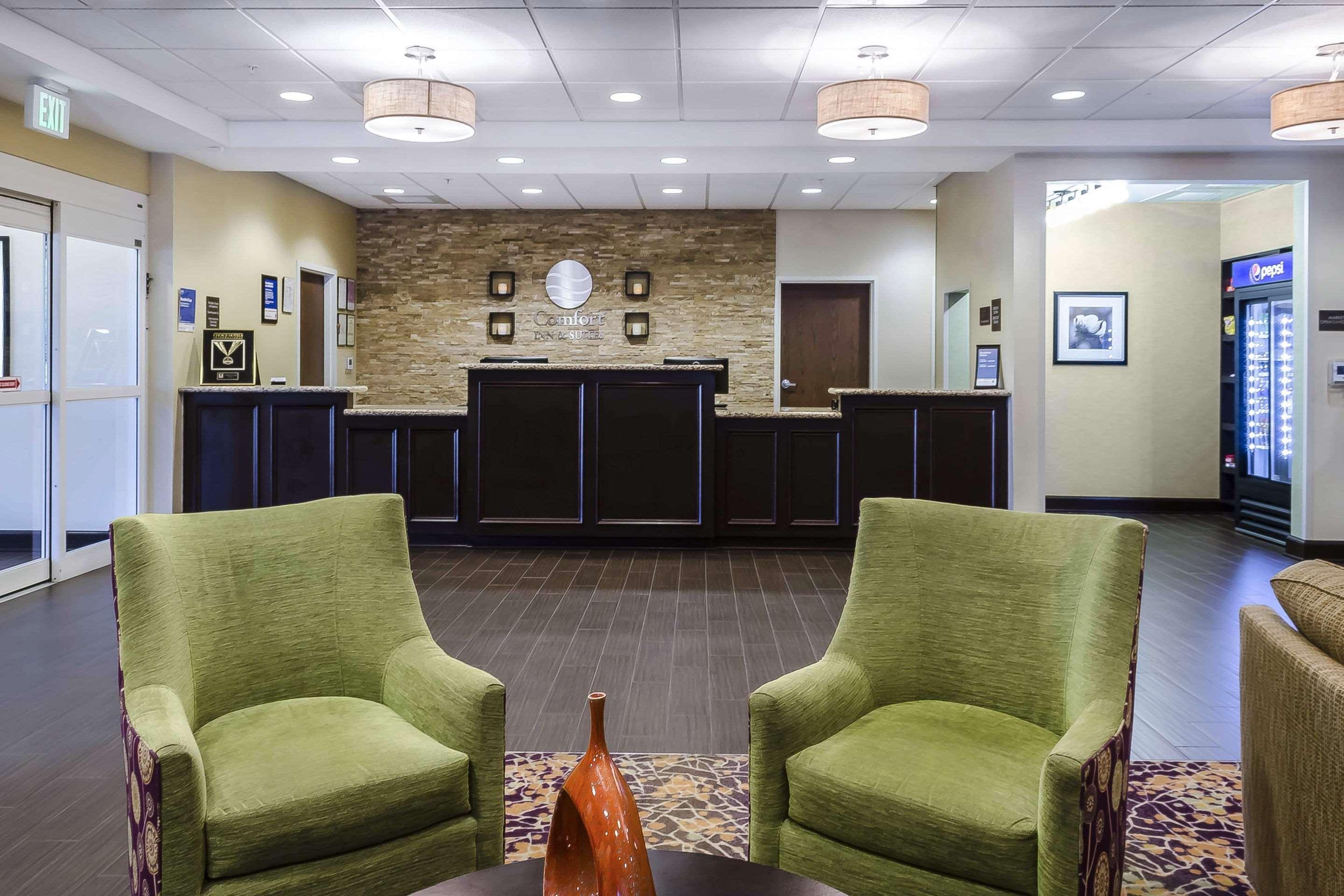 Comfort Inn & Suites Dothan East Екстериор снимка