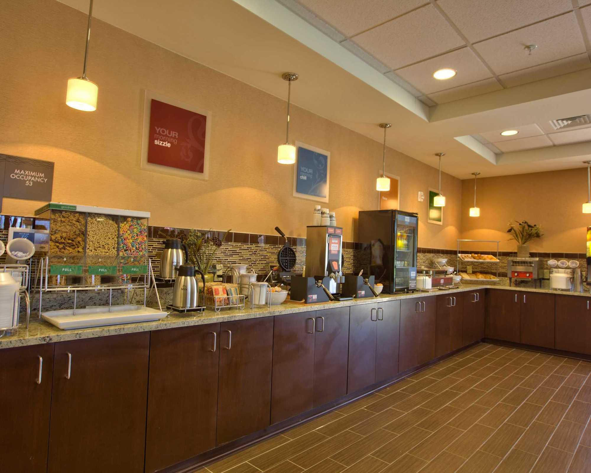 Comfort Inn & Suites Dothan East Съоръжения снимка