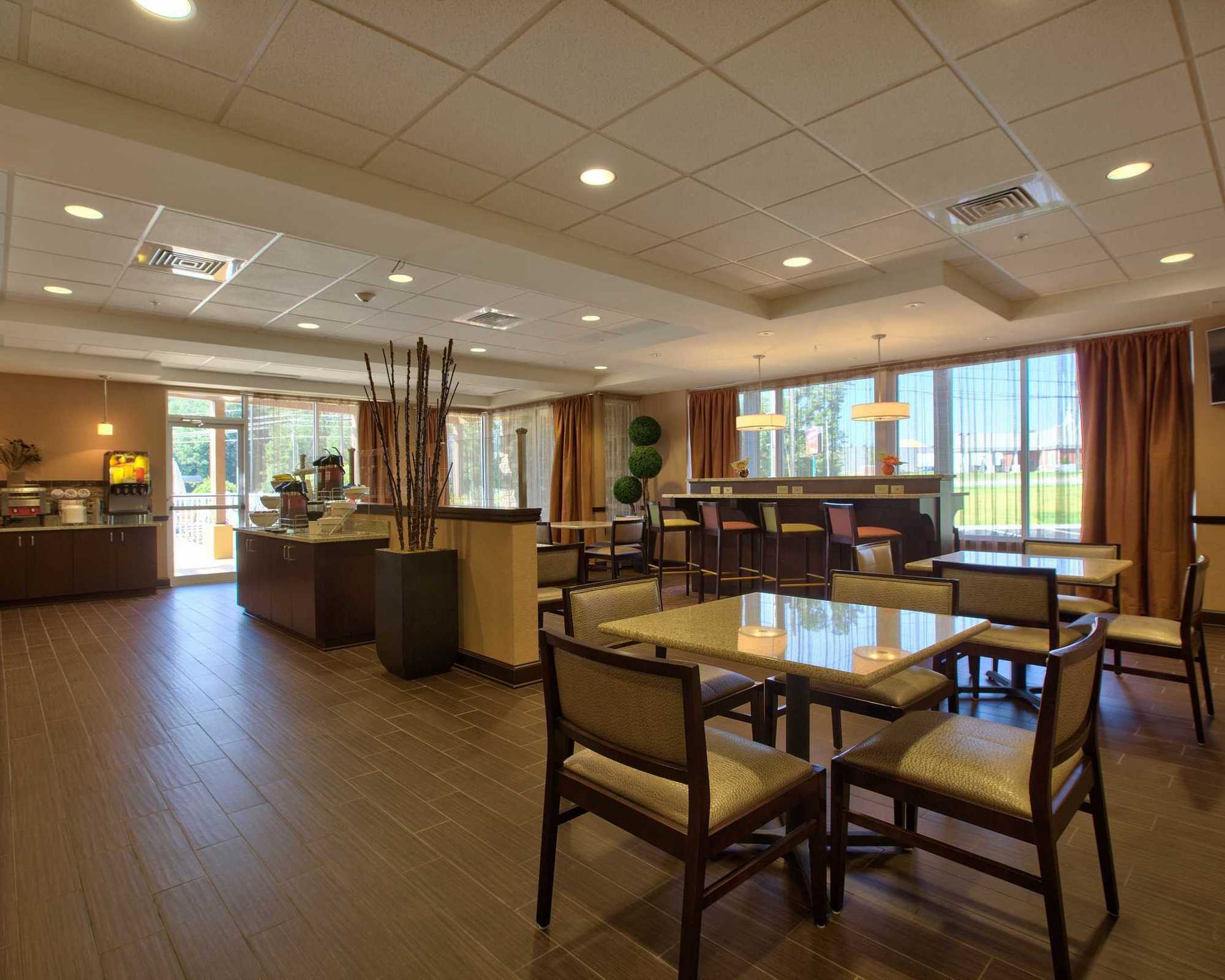 Comfort Inn & Suites Dothan East Съоръжения снимка