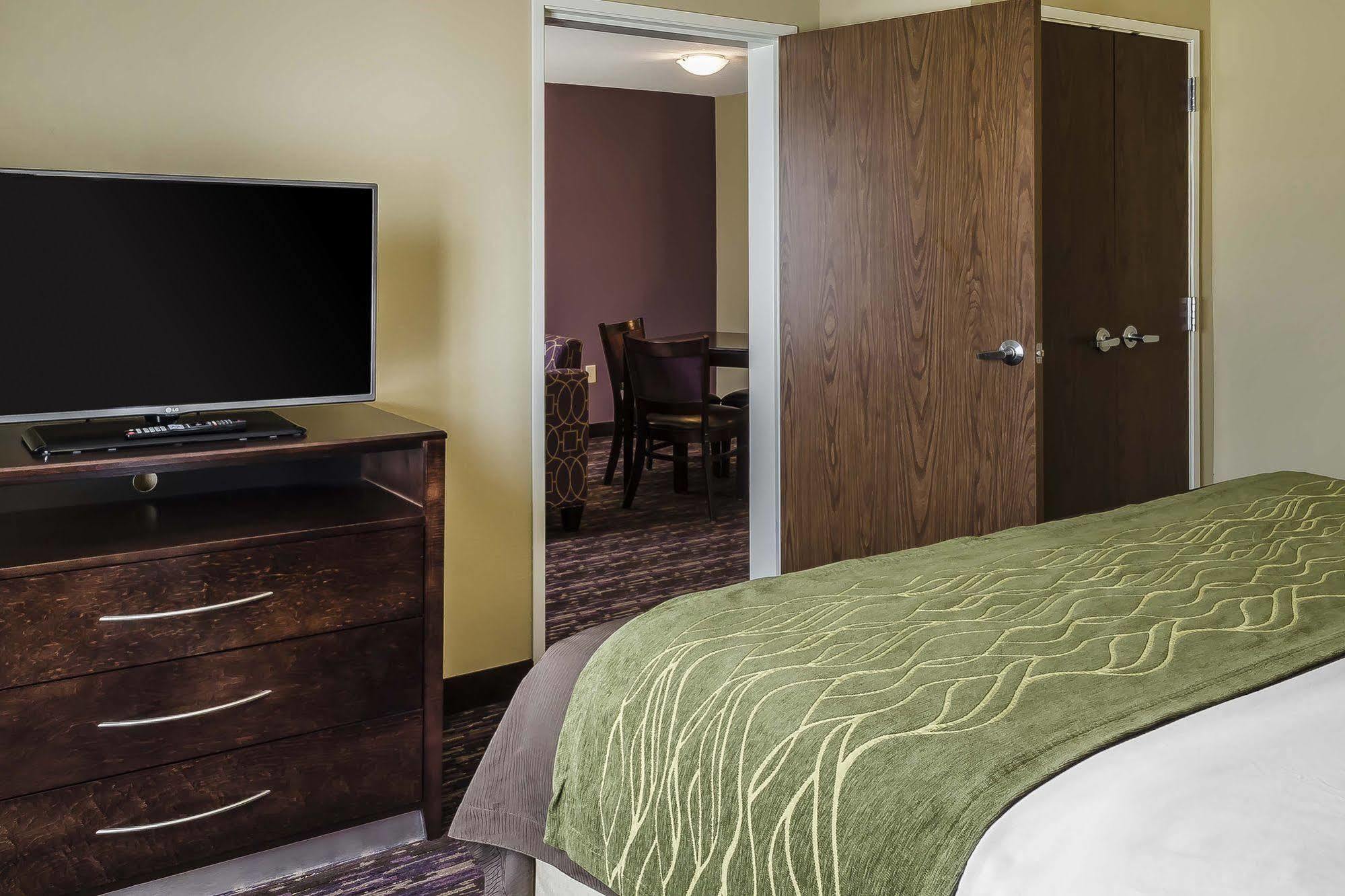 Comfort Inn & Suites Dothan East Екстериор снимка